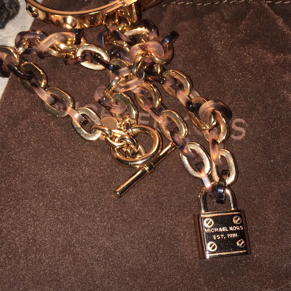 Michael kors necklace